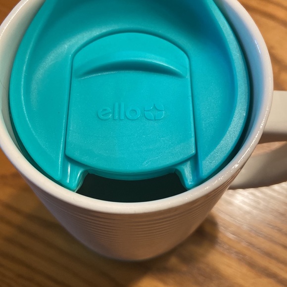 ello 18 oz. Ceramic Mug with Lid - Picture 3 of 10